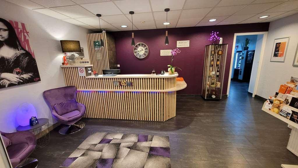 Cit'hotel Le Cheval Blanc Hotel 3*