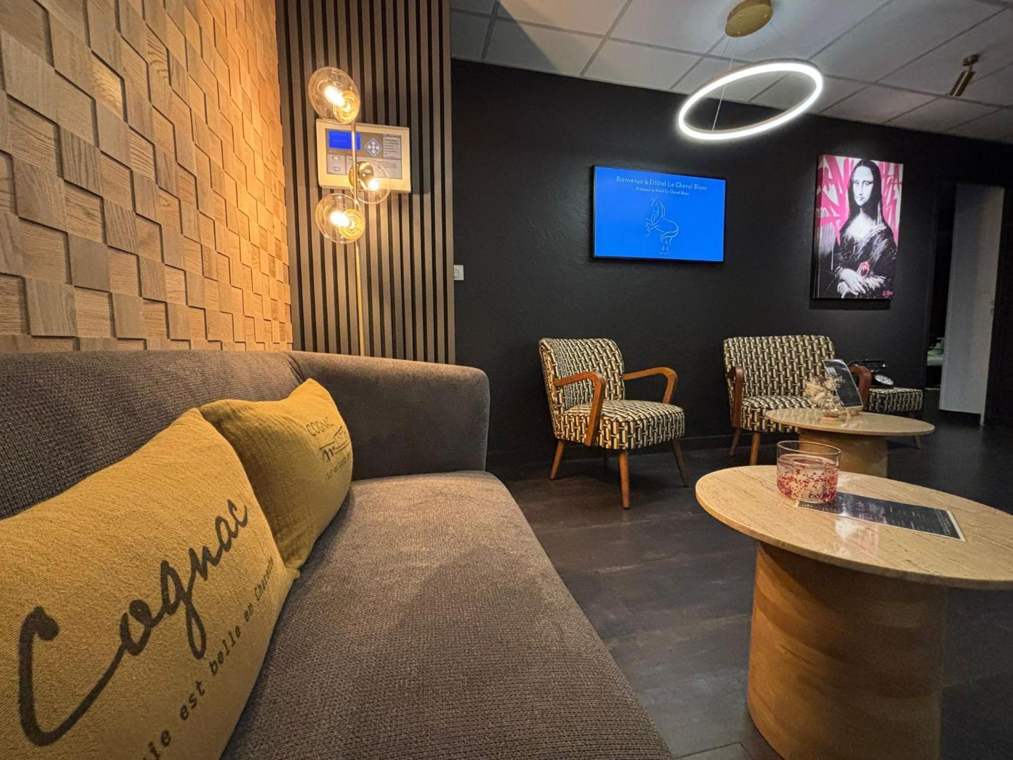 Cit'hotel Le Cheval Blanc