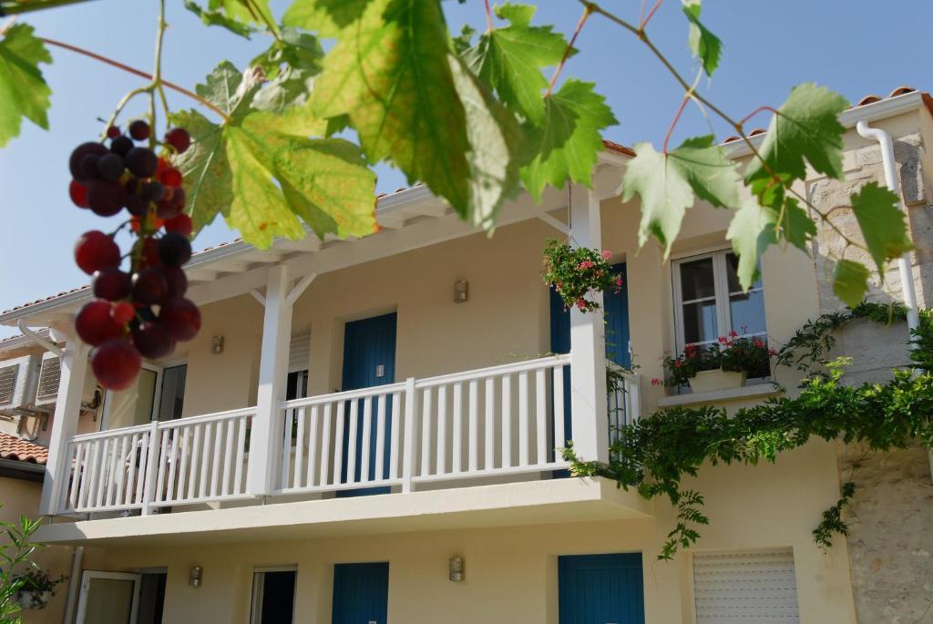 Cit'hotel Le Cheval Blanc Hotel 3*